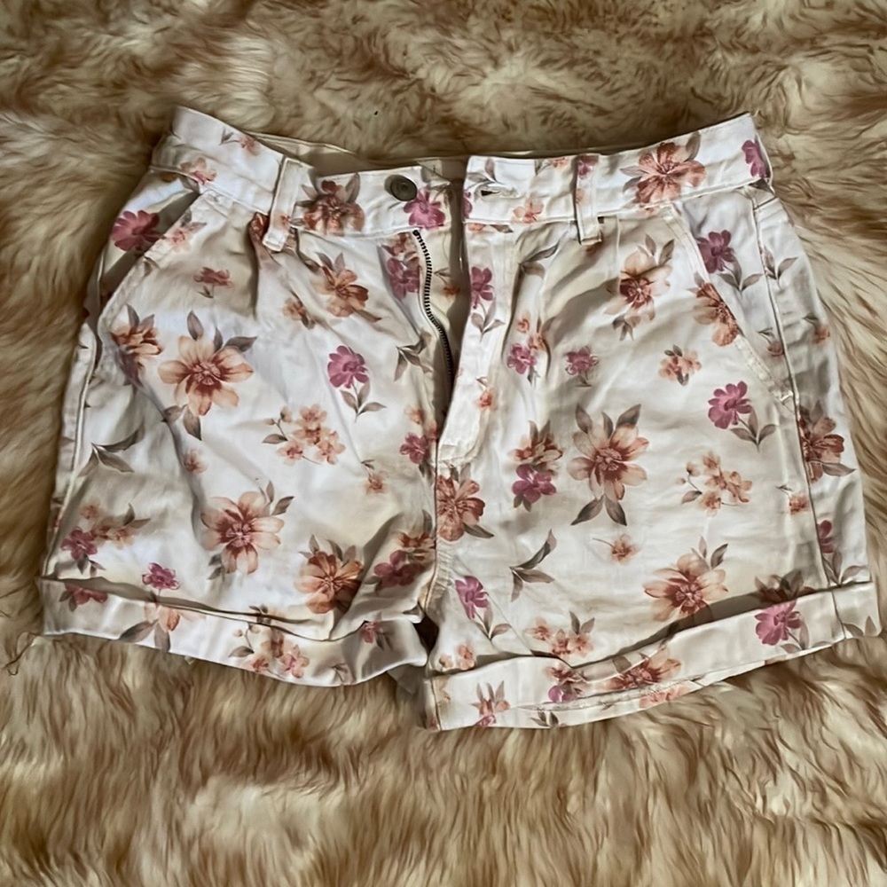 AE floral mom shorts 6
